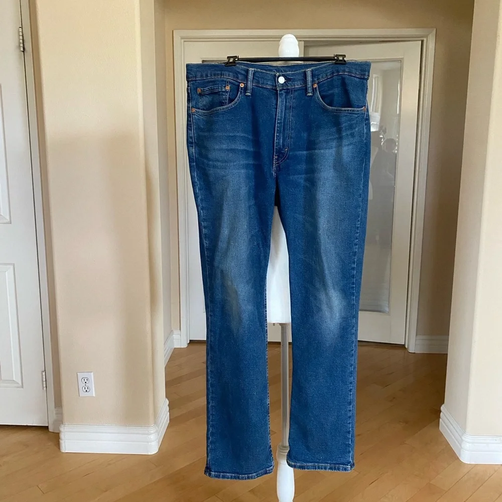 Levis very good
